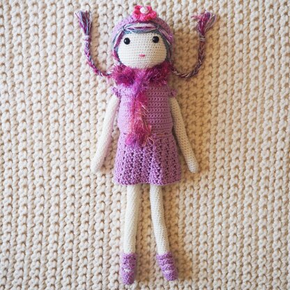 Alice amigurumi doll