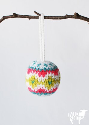 Fair Isle Christmas Baubles with Tassels (2015035)