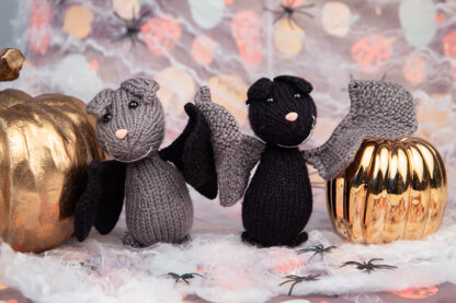 Deramores Bats and Pumpkins PDF
