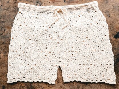 Naomi shorts