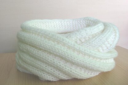 CHUNKY SNOOD (Ladder Effect)