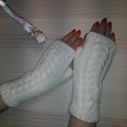 DiamondyKnits Wrist Warmers - Downloadable PDF