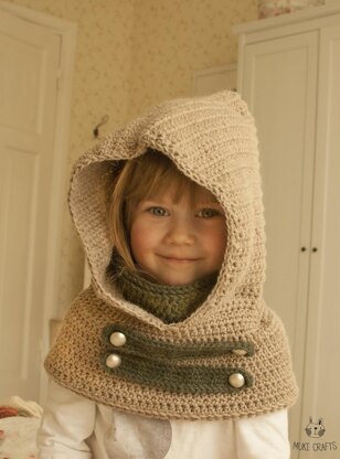 Cole hooded cowl