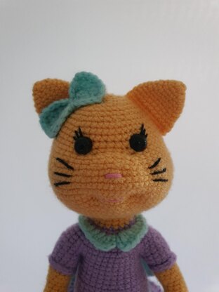 Chloe Cat amigurumi crochet pattern