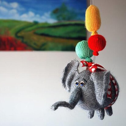 Airy-Fairy Flying elephant with 3 balloons ( knitted round )