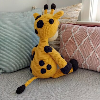 Gerry the Giraffe Crochet Pattern