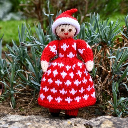 Anneke - Christmas Elf Folk Doll Knitting Pattern.