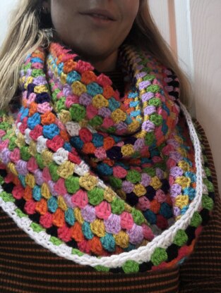 Not-so-granny Cowl Crochet pattern by Alexandra Lund | LoveCrafts