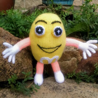 Mr M&M Yellow candy man - knitting pattern