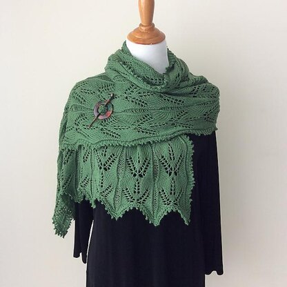 Lavender Green: a Victorian lace stole