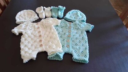 Baby romper suit