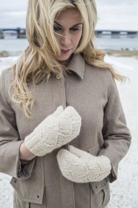 Peyto Mittens in Berroco Folio & Abode - 350-5