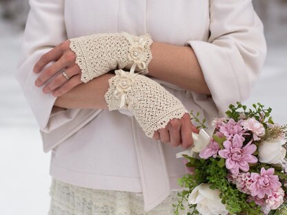Wrapped in Lace Fingerless Bridal Gloves