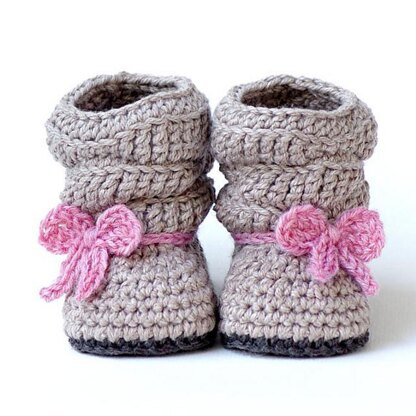 Ugg inspired deals crochet baby booties