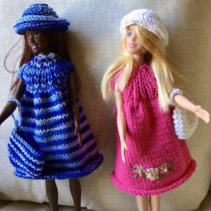 Fashion Doll knitted outfit.