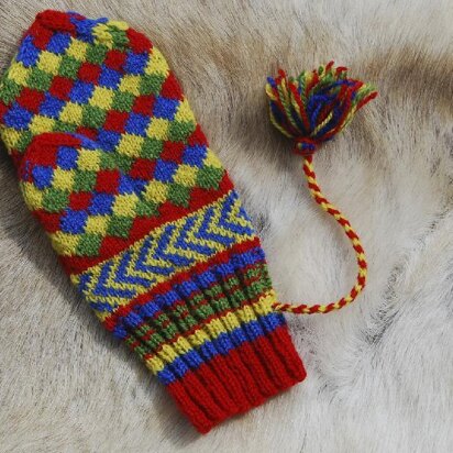 False Entrelac - Sámi Knitted Mitten