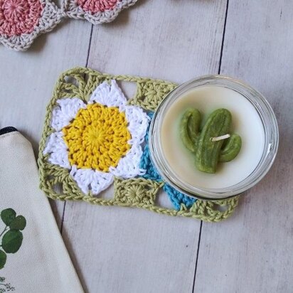 Lily's Floral Mug Rug