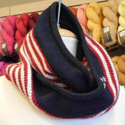 Go Usa Cowl