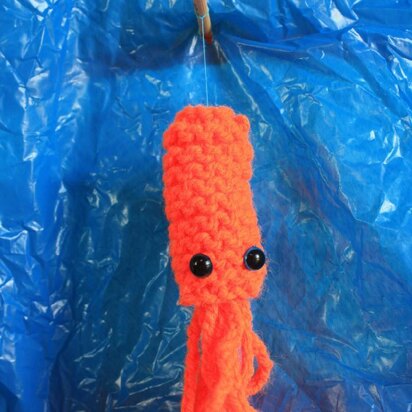 Finger-fighting Stitched Squid