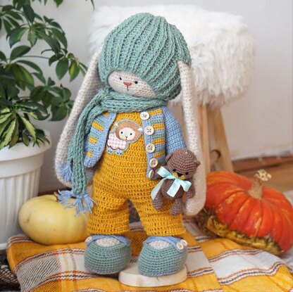Crochet Outfit Tom for Kitten or Bunny