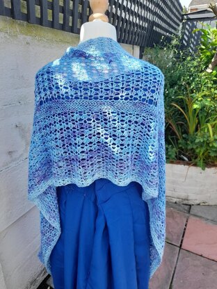 Titania shawl