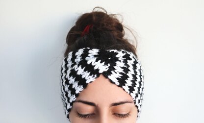 Houndstooth Twist Front Headband