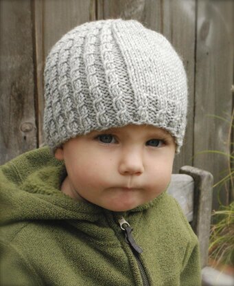 Mayra Hat Knitting pattern by The Velvet Acorn | LoveCrafts