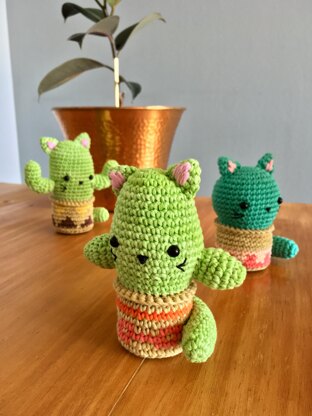 Cat-tus. Amigurumi cactus shaped as a kitty cat