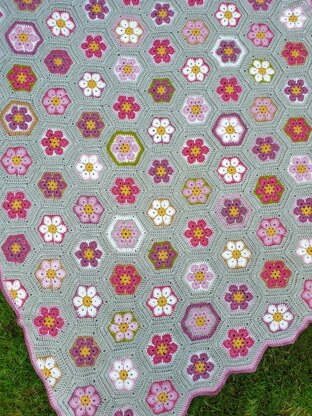 Writtle Roses Blanket