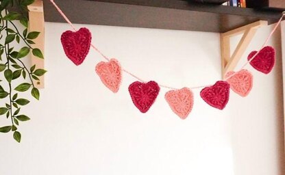 Valentine's Day Heart Garland