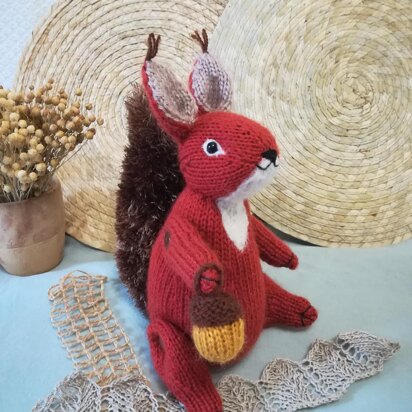 Knitted ginger brown squirrel