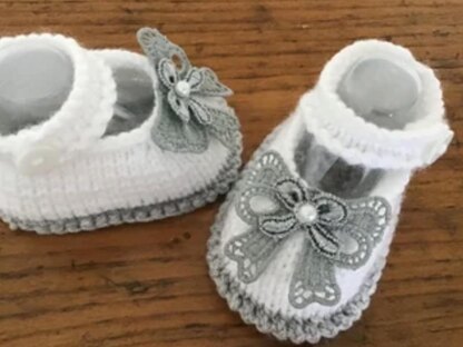 Baby Girl Pearl Bow Shoes