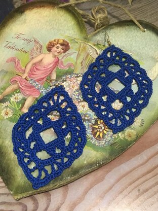 97. Diamond royal blue earrings