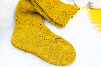 Mustard knee-socks