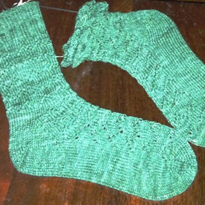 Green Lace Ruffles - knitting pattern