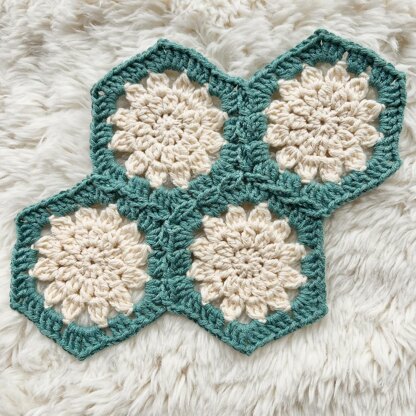 4 Round Flower Hexagon