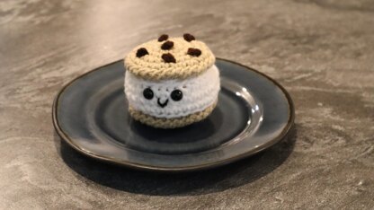 Cookie Ice Cream Sandwich Amigurumi