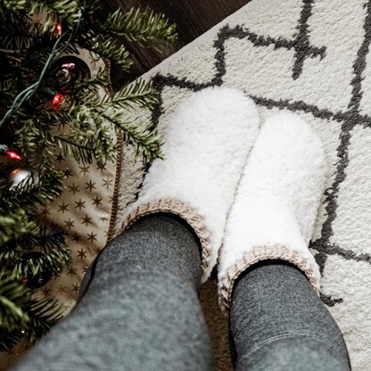 Snowed In Cabin Slippers