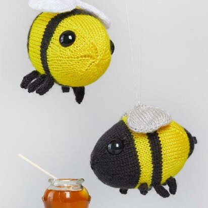 Buz & Belinda Bumblebee in Red Heart Amigurumi - LM6289 - Downloadable PDF