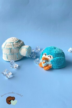 Bobbie the Reversible Penguin