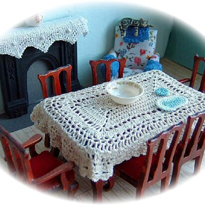 1:24th scale lace tablecloth and table mats