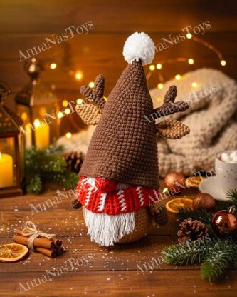 Gnome Christmas deer