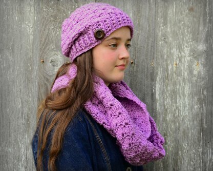 Receeding Shells Beanie and Scarf