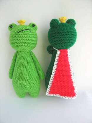 King Frog Crochet Amigurumi Pattern