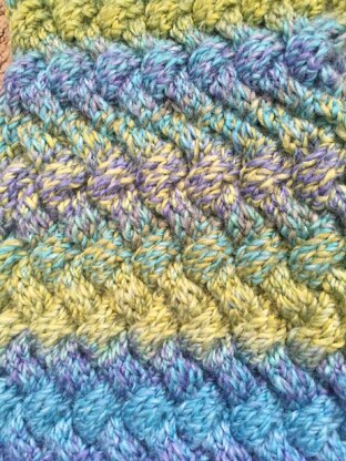 Waterlily Cables Scarf