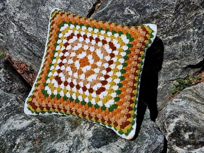 Il Bosco Granny Cushion