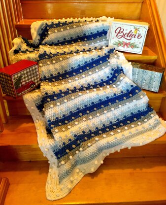 Bobble Blanket Decked in Blue