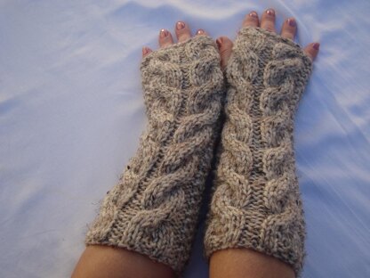 Fingerless Gloves.Mitts.Wool Cable Wristers.