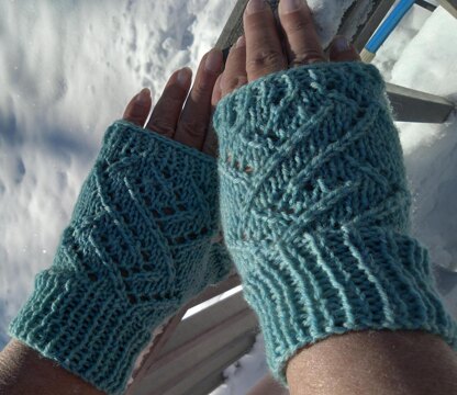 Sophisticate Fingerless Mitts