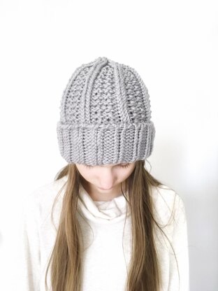 Easy Chunky Beanie Hat Knitting Pattern, Beginner Project